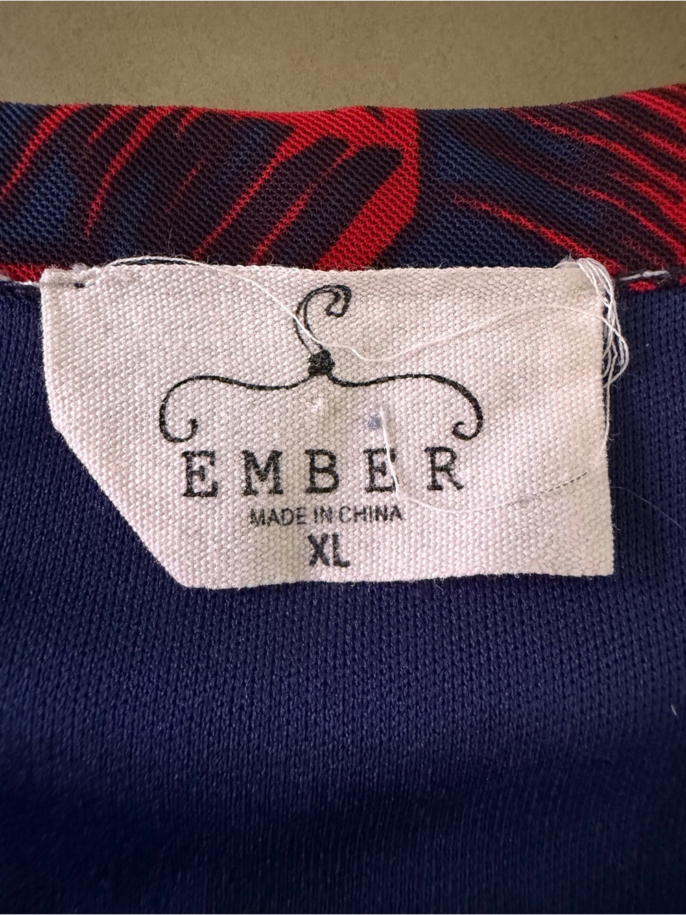 Ember Women’s Blue & Red Leaf Print V-Neck Blouson Top, Size XL, Lined - Picture 6 of 6